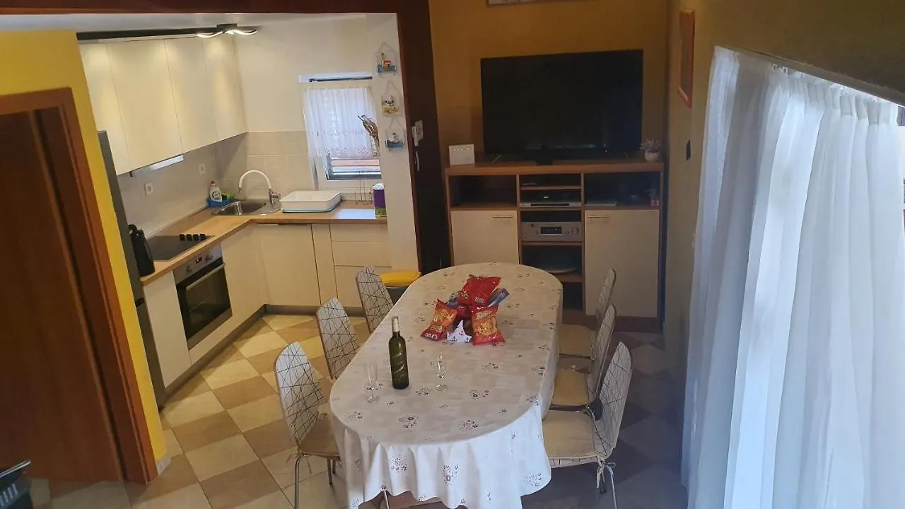 Neno Villa Vir