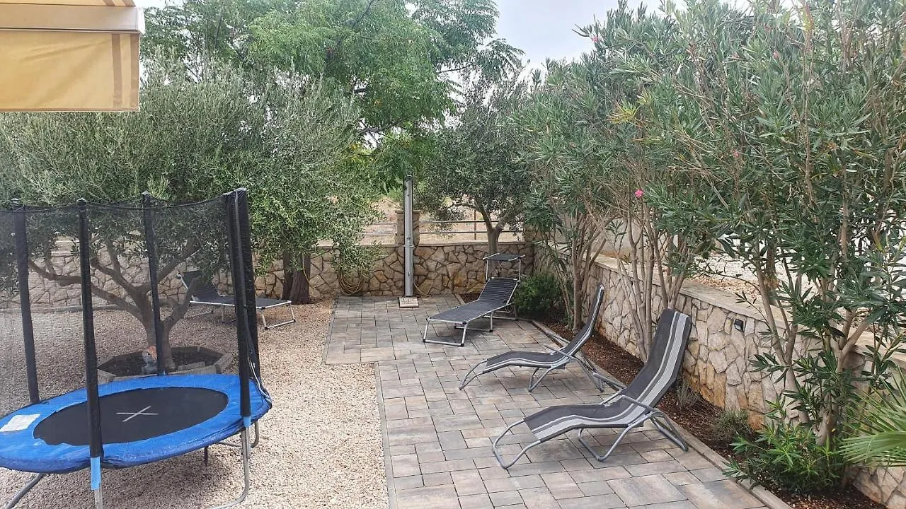 Neno Villa Vir Holiday home